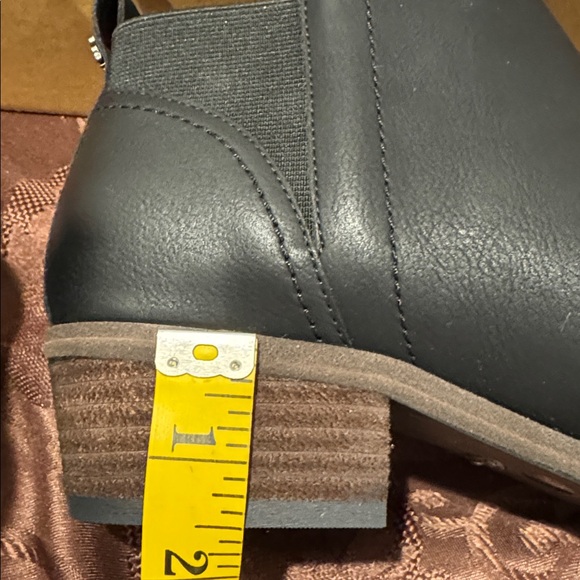 🍀 Lucky Brand “Bandene” Black Ankle Boots. Size 7 - Picture 13 of 15